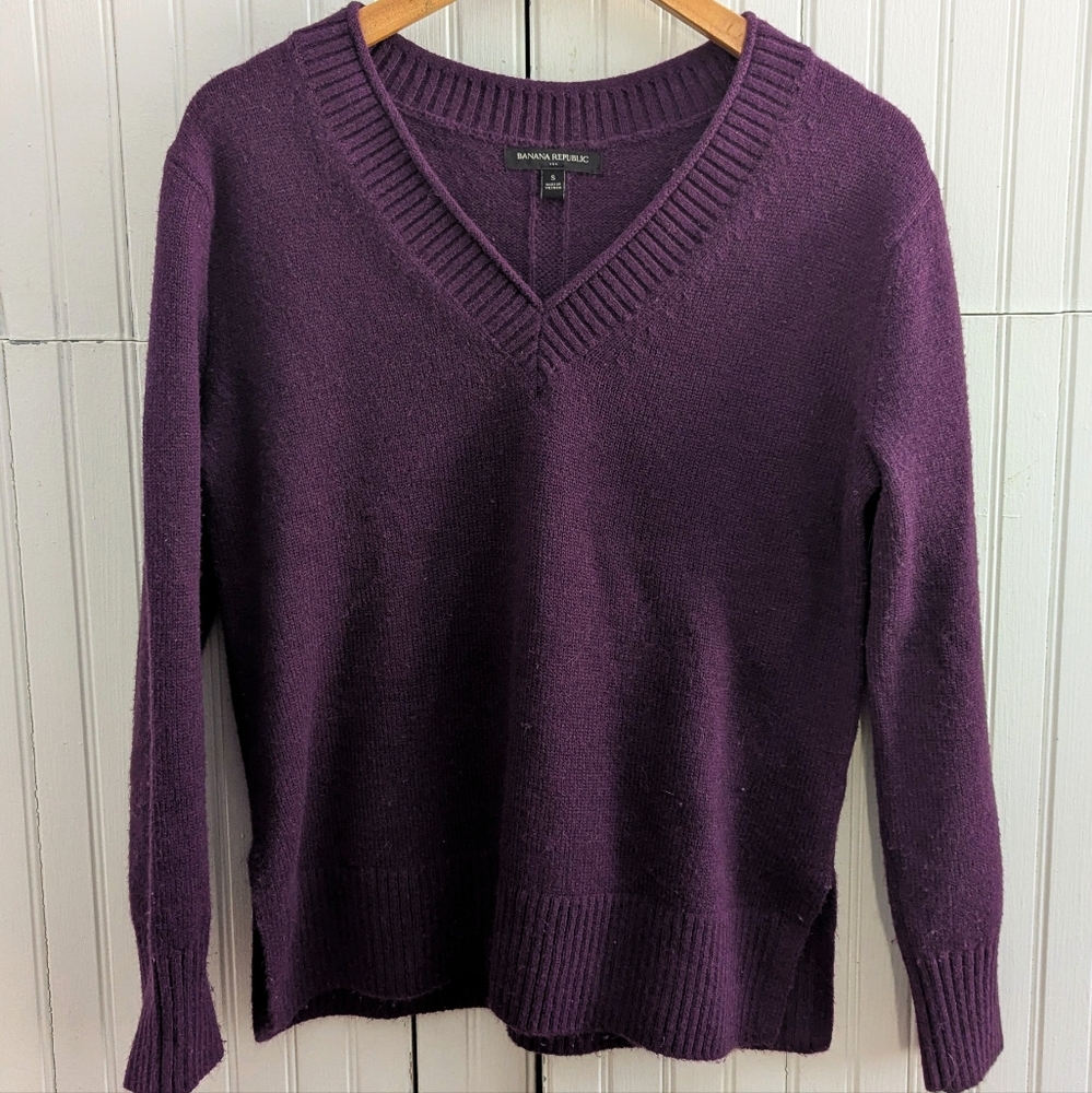 Banana Republic Plum Purple Sweater size Small